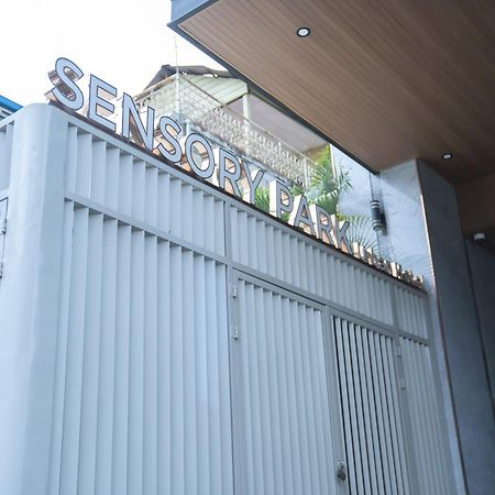 Sensory Park Urban Hotel Phnom Penh Exterior foto